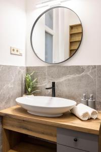 Exclusive Stylish Suite by Prestige Homes next to the Oktogon