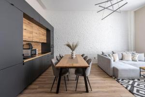 Exclusive Stylish Suite by Prestige Homes next to the Oktogon