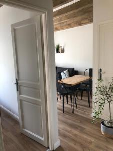 Appartements VerOliv : Superbe appartement renove proche du centre-ville : photos des chambres