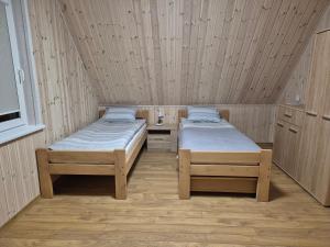 Namas Zarasuose su vyno rūsiu