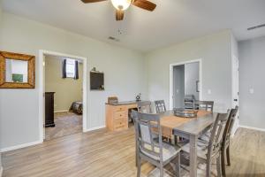 Pet-Friendly Downtown Fulton Apt with Smart TV!