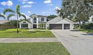 6BR Luxury Wellington Villa with Pool & Spa - Loxahatchee