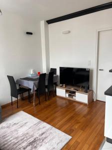 Jouny’s lovely 1 bedroom apartment, 38m2 fully furnished