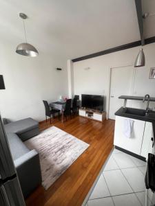 Jouny’s lovely 1 bedroom apartment, 38m2 fully furnished