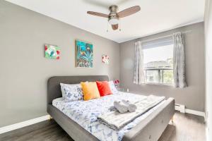 Modern 2BR - King Bed Apartment - PRIME Location