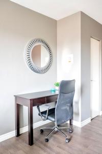 2Bedroom Condo unit- Near DT Hamilton