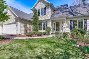 Menasha Home with Patio - Walking Distance to Lake! - Menasha