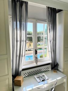 Superb apartment in provenzal residence with pool