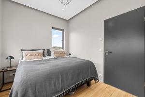 Spacious 4BR Summerhouse With Hot Tub