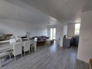 Maison calme proche de la cité des loisirs - Clouange