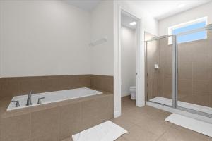 5 Bedrooms 5 Bathrooms Encore 7421 Ma