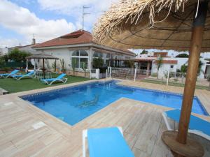 Casa con Piscina Privada Cerca del Mar, Mascotas Bienvenidas, WiFi Gratis, Playa para Perros - ES-184-39