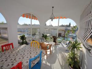 Casa con Piscina Privada Cerca del Mar, Mascotas Bienvenidas, WiFi Gratis, Playa para Perros - ES-184-39