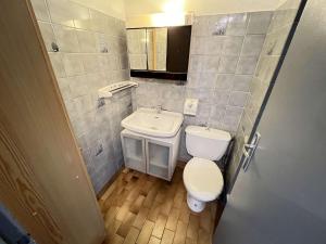 Studio Mezzanine 4 Pers, Loggia, Parking Privé, Proche Plage et Commerces, Quartier Avant-Port - FR-1-702-65