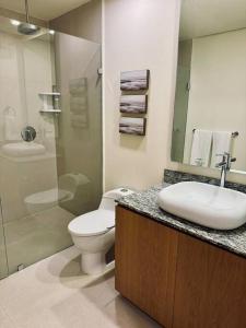 Luxurious First-Floor Apartment in Isla Residences