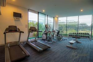 449 8 Floor Family room IMM AIM CONDO by Pik