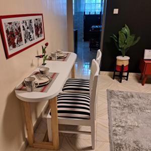 Swanky Stays Kiserian