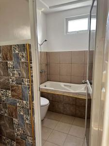 CazaTara - Modern Villa with Pool in Alaminos