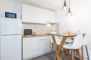 Studio apartment Ičići by the sea 