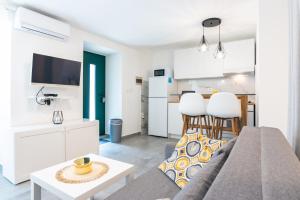 Studio apartment Ičići by the sea 