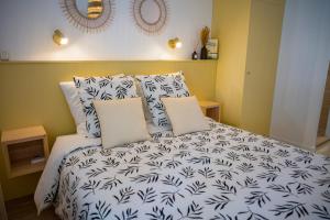 B&B / Chambres d'hotes EVASION BASSIN La Villa Regate Chambres d-hotes : photos des chambres