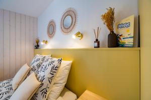 B&B / Chambres d'hotes EVASION BASSIN La Villa Regate Chambres d-hotes : Chambre Double - Vue sur Piscine