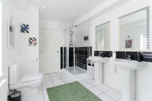 Ty Gwladus a Einion by Wales Escapes