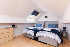 Ty Gwladus a Einion by Wales Escapes