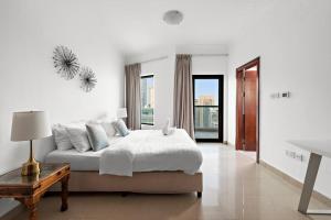 Dubai Marina 3BR Apartment, Steps to Marina Walk, Marina Beach & JBR