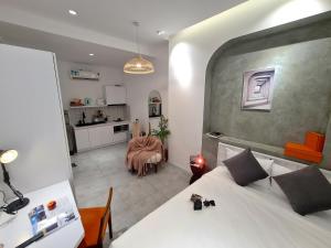 Studio Tiêu Chuẩn (Standard Studio)
