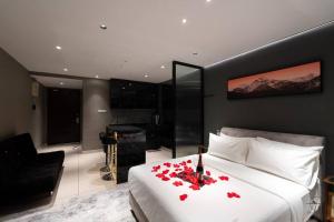 Romantic Homestay JB #Bathtub #Couple #Mood