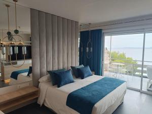 Junior Suite with Sea View room in Canyelles Platja