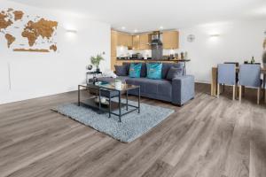 Pluxa Globe - Spacious Apartment in JQ with parking