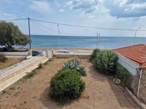 Βατερά View - Polichnítos