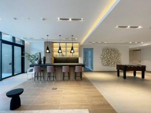 FIRST CLASS Studio Stylish Urban Escape