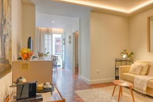 Colombo Square, a Home in Madeira