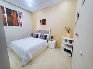 Flat with one bedroom, steps away from the beach
