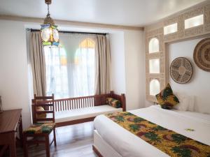 Small World Country Club