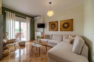 3rd floor apartment - Makrikhórion