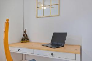 Solana Carihuela Playa Parking Terrace