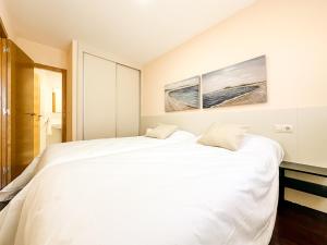 Apartamento Pindo B1 by ALÔGA