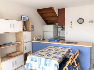 Appartement mansardé avec terrasse à 100m de la Plage St-Guirec, Ploumanach - FR-1-368-161