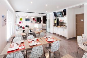 Hotels The Originals City, Glassy Hotel Marne-la-Vallee Est, Meaux : photos des chambres
