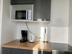 Modern Studio Flat Your Parking Space and Metro Nearby