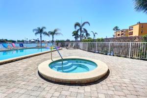 Palms Of Treasure Island #210