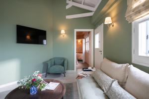 Kyparissia Old Town Home Collection!