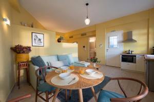 Kyparissia Old Town Home Collection!