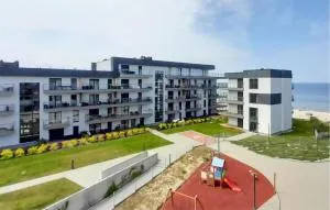 Gorgeous Apartment In Dziwnów - ووكينشين