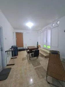 Rumah Pemandangan Lembah & Pegunungan tepi Jalan Raya - Sampang