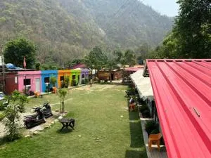 The Family and Friends Resort Rishikesh - Kāndi